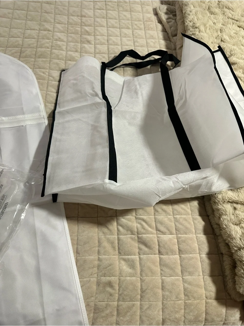 Amazon White 70